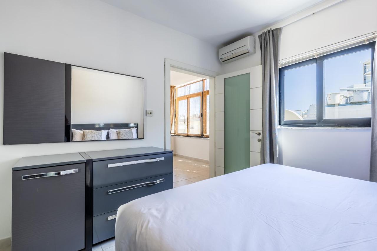 Large Terrace Penthouse Sliemaアパートメント エクステリア 写真